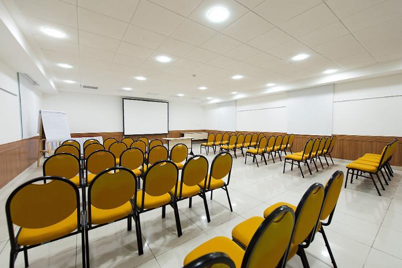 Hotel Atlantico Business Centro Rio de Janeiro Exterior photo The conference hall of the library