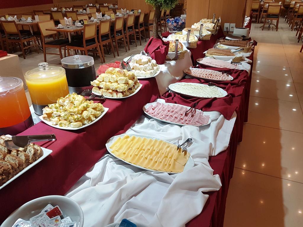Hotel Atlantico Business Centro Rio de Janeiro Exterior photo Breakfast buffet at a hotel in Belgrade